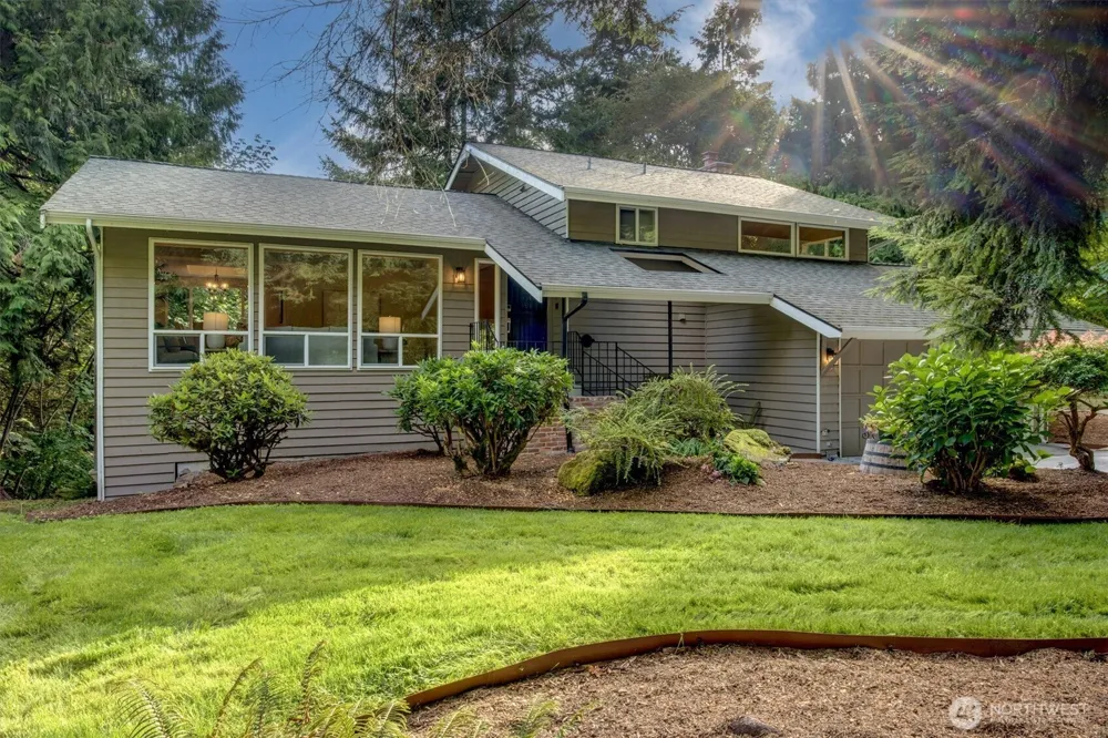 15724 168th Avenue NE Woodinville, WA 98072