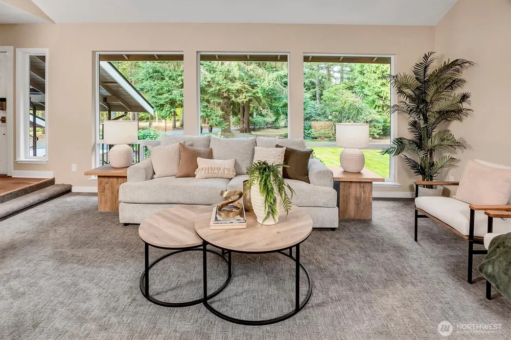 15724 168th Avenue NE Woodinville, WA 98072