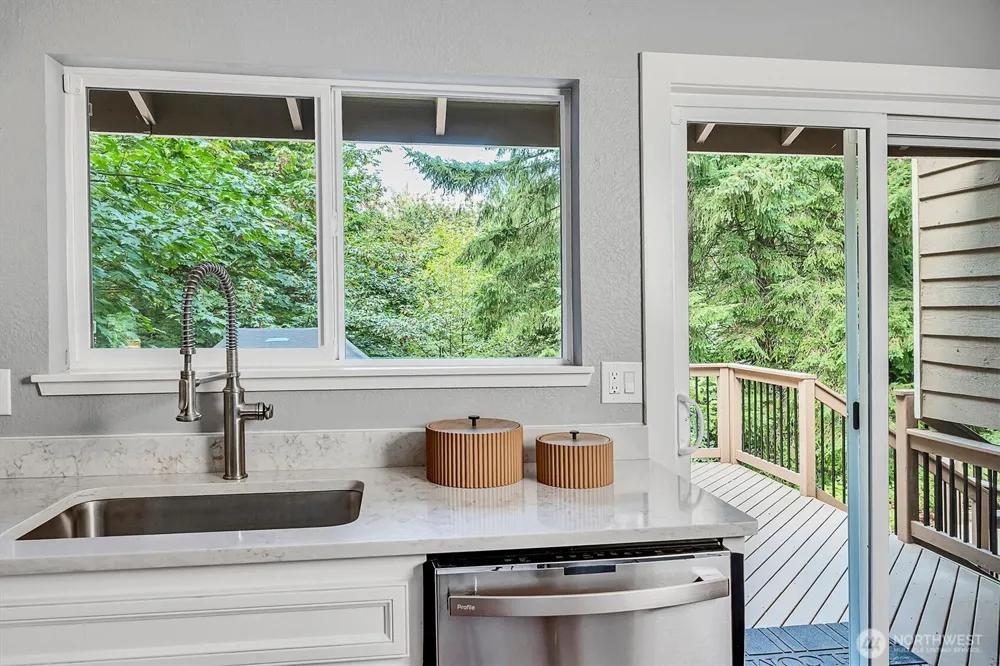 15724 168th Avenue NE Woodinville, WA 98072