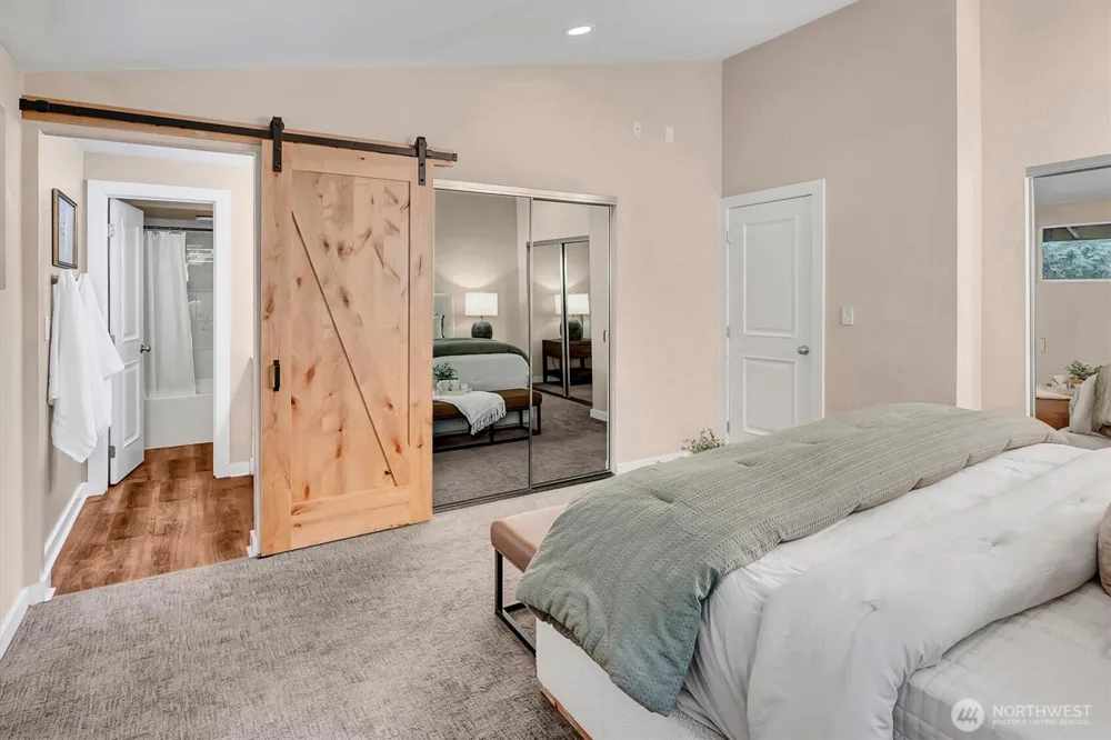 15724 168th Avenue NE Woodinville, WA 98072