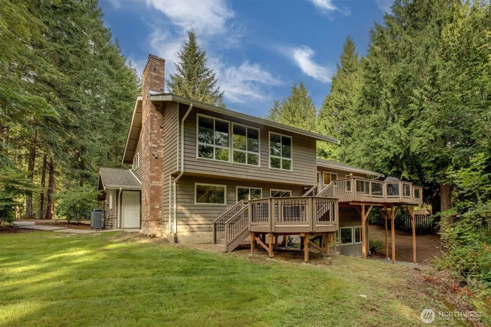 15724 168th Avenue NE Woodinville, WA 98072