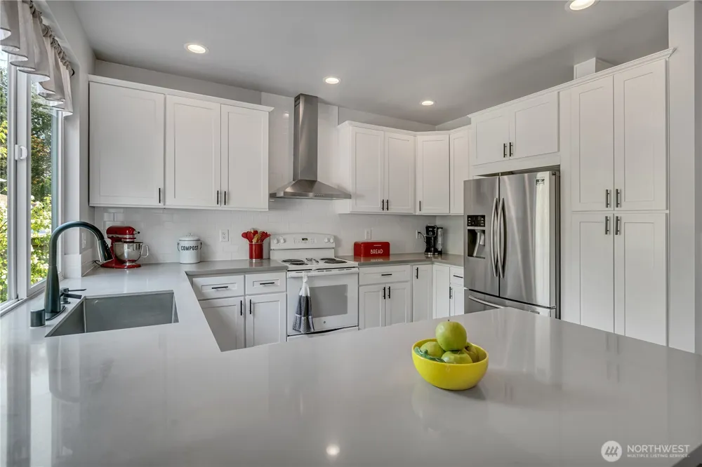 2035 62nd Loop SE Auburn, WA 98092