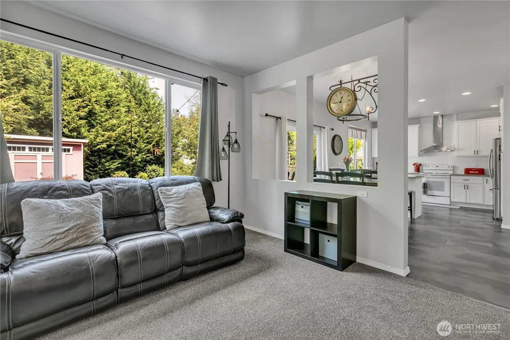 2035 62nd Loop SE Auburn, WA 98092