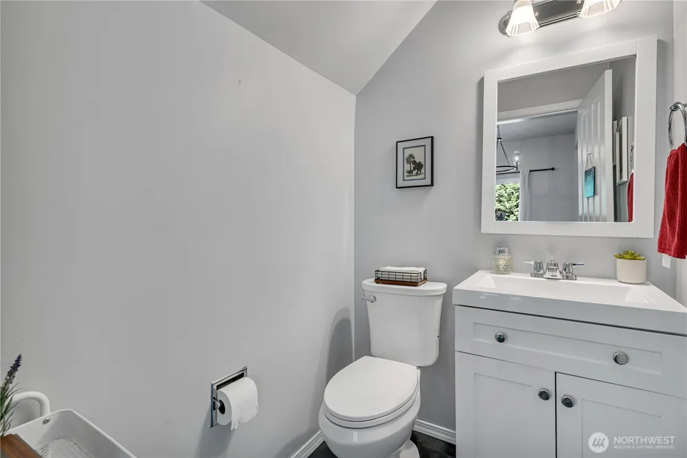 2035 62nd Loop SE Auburn, WA 98092