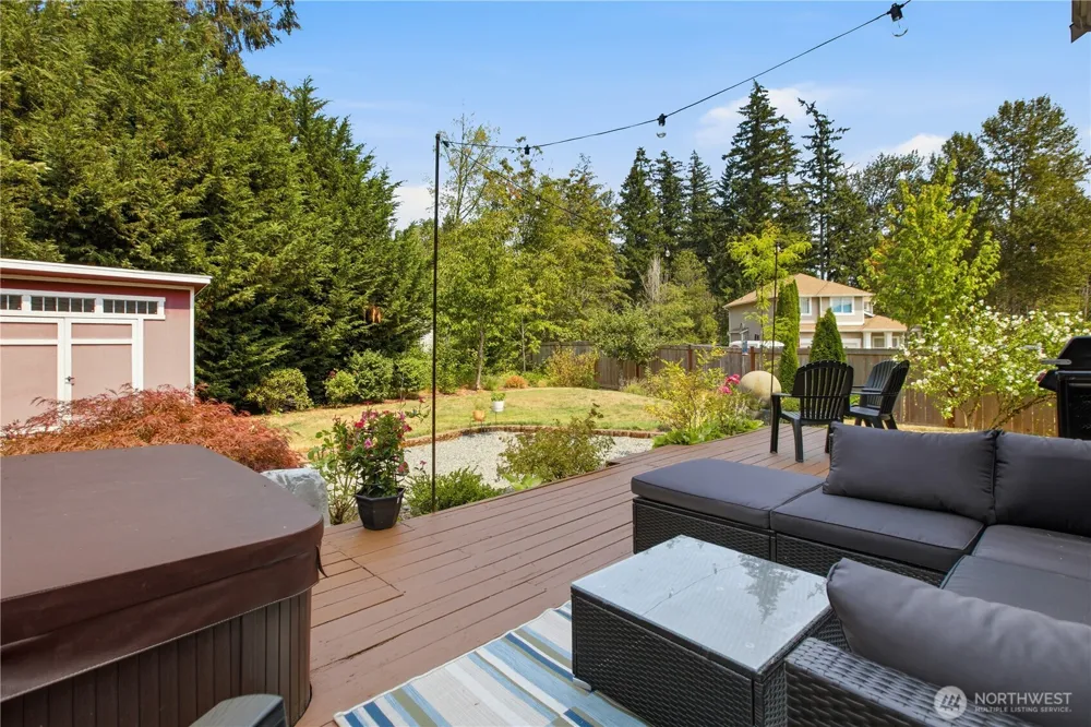 2035 62nd Loop SE Auburn, WA 98092