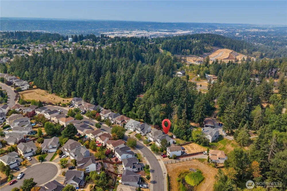 2035 62nd Loop SE Auburn, WA 98092