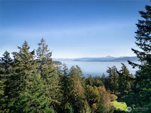 1130 Island Drive