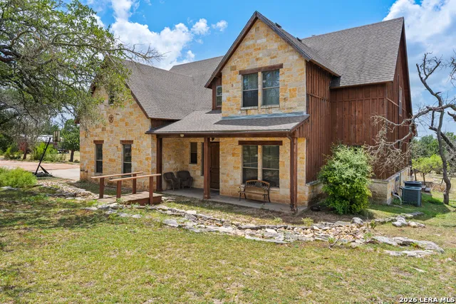500 Reverse R Fredericksburg, TX 78631