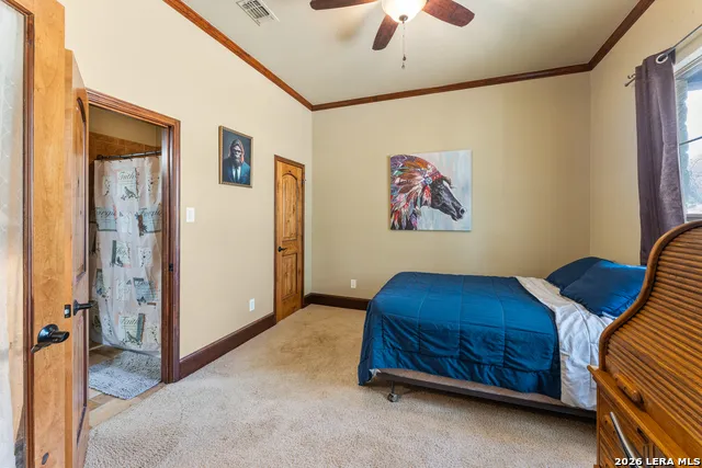 500 Reverse R Fredericksburg, TX 78631