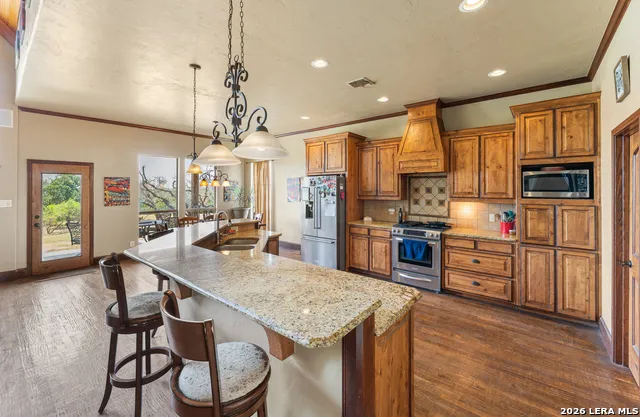 500 Reverse R Fredericksburg, TX 78631