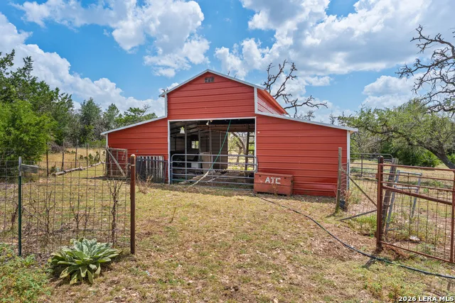 500 Reverse R Fredericksburg, TX 78631