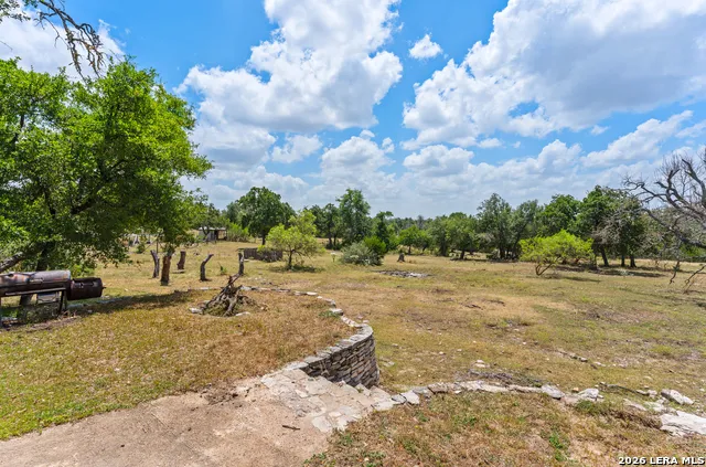 500 Reverse R Fredericksburg, TX 78631