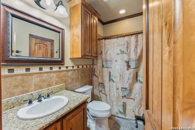 500 Reverse R Fredericksburg, TX 78631