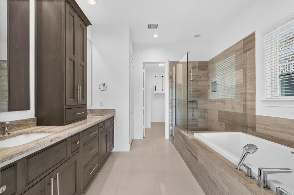 2713 Kinsley Oaks Drive Houston, TX 77007