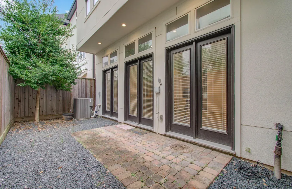 2713 Kinsley Oaks Drive Houston, TX 77007