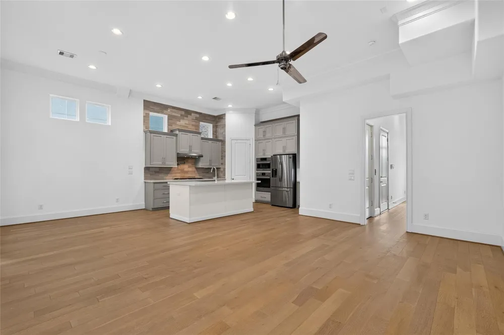 2713 Kinsley Oaks Drive Houston, TX 77007