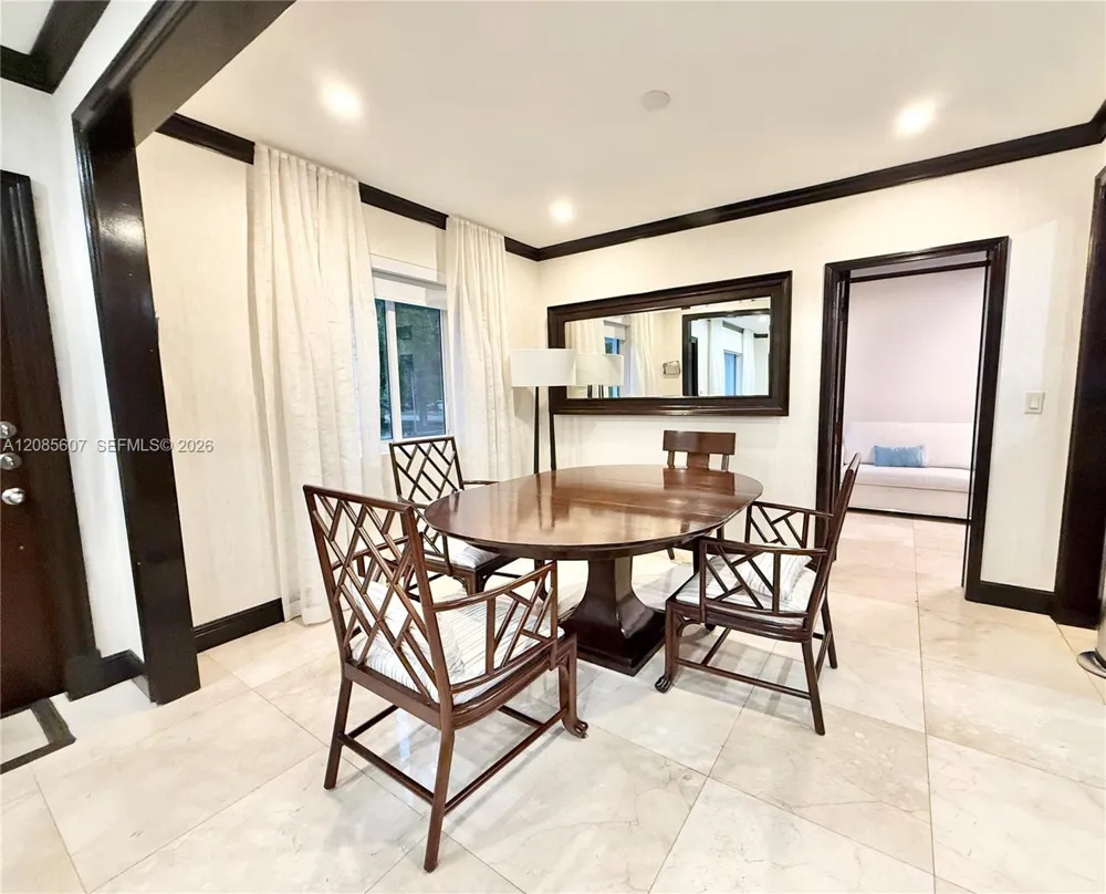 2001 Coral Gate Dr Miami, FL 33145