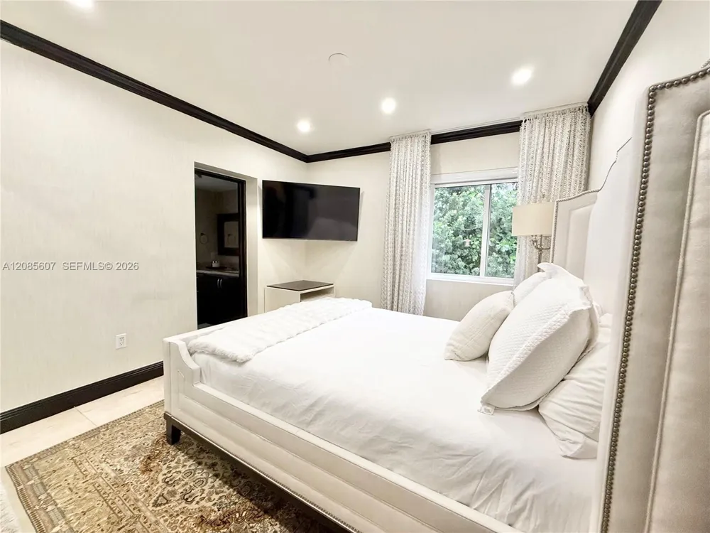 2001 Coral Gate Dr Miami, FL 33145