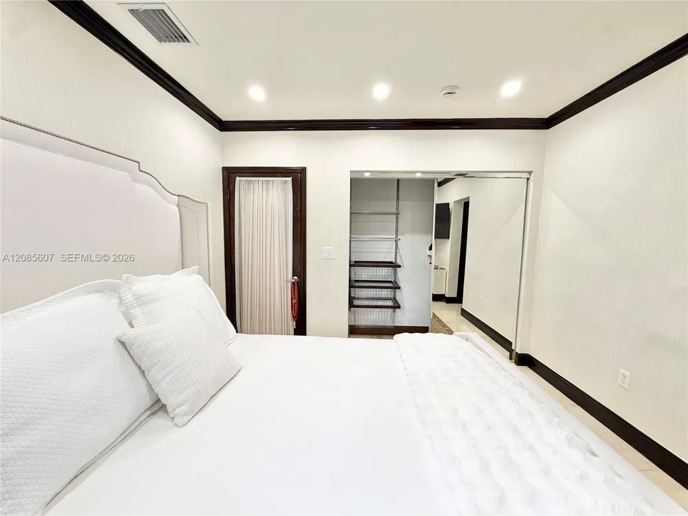 2001 Coral Gate Dr Miami, FL 33145