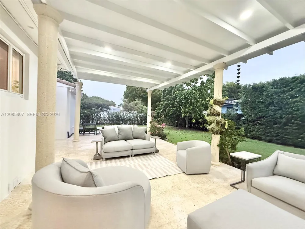 2001 Coral Gate Dr Miami, FL 33145