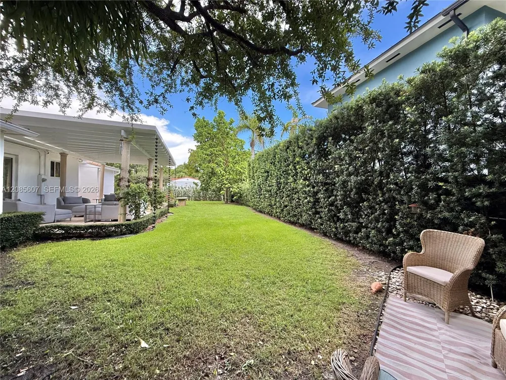 2001 Coral Gate Dr Miami, FL 33145