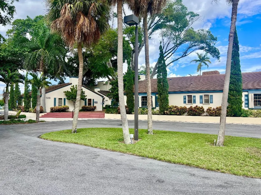 1230 S Federal Highway #101, 102 Boynton Beach, FL 33435