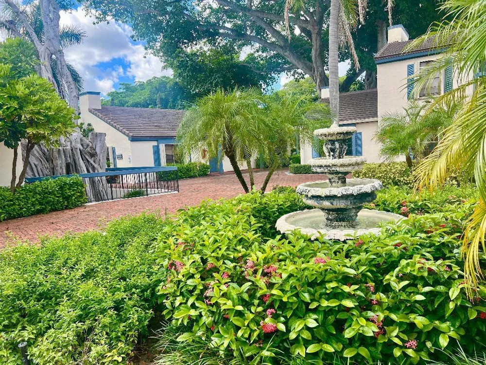 1230 S Federal Highway #101, 102 Boynton Beach, FL 33435