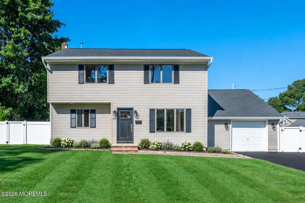 31 Hosford Avenue Leonardo, NJ 07737