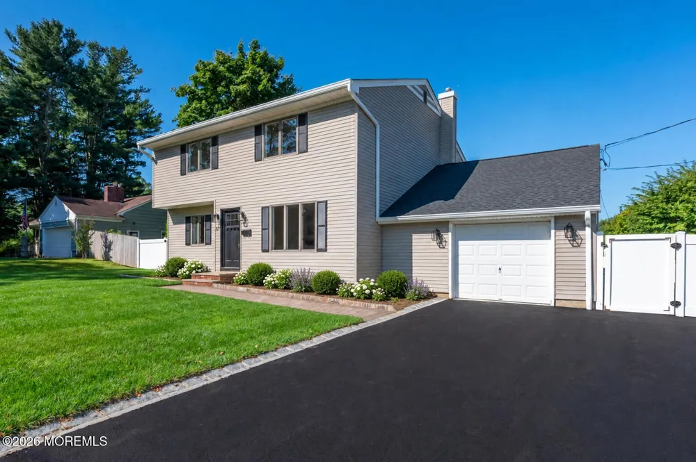 31 Hosford Avenue Leonardo, NJ 07737