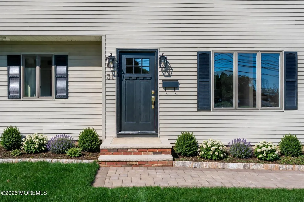 31 Hosford Avenue Leonardo, NJ 07737