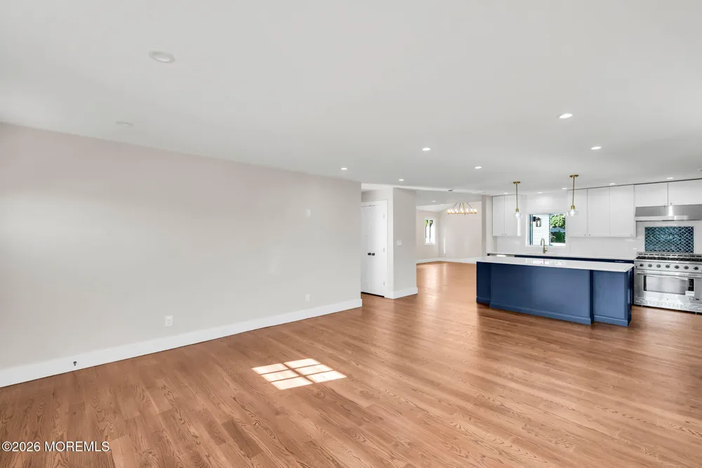 31 Hosford Avenue Leonardo, NJ 07737