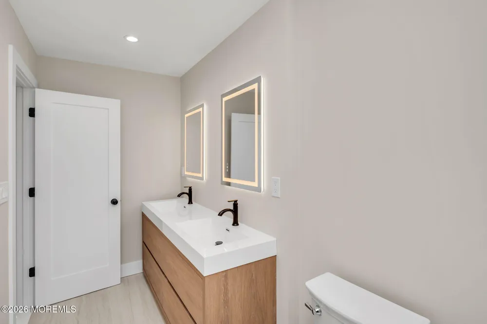 31 Hosford Avenue Leonardo, NJ 07737