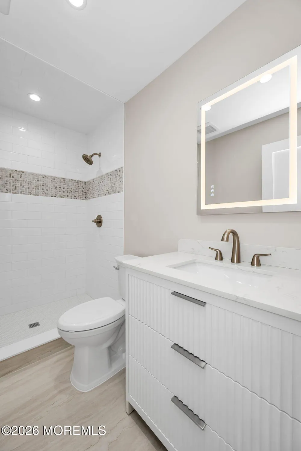 31 Hosford Avenue Leonardo, NJ 07737
