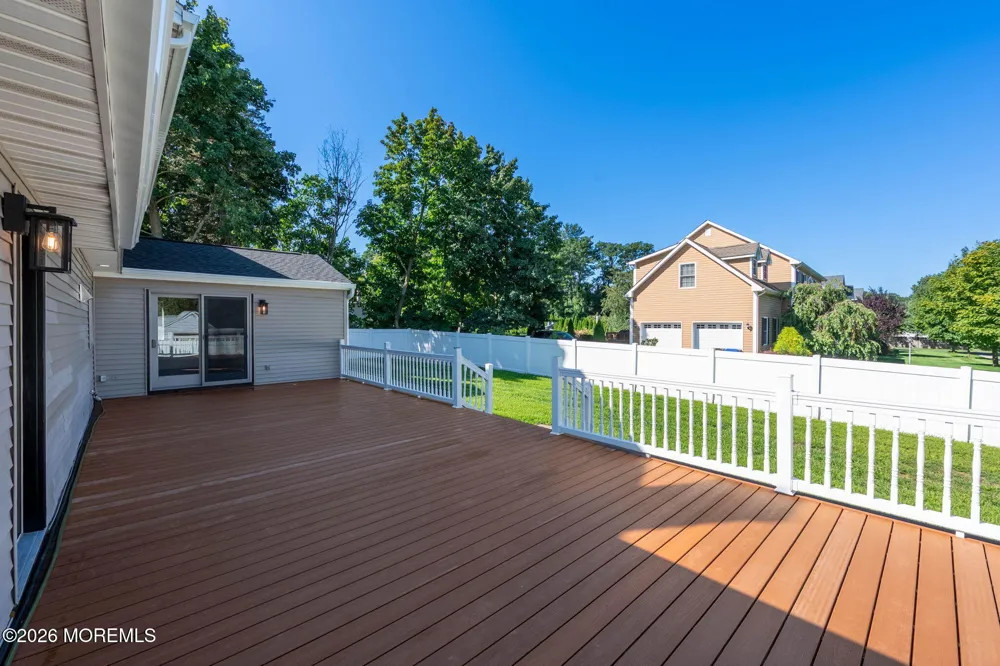 31 Hosford Avenue Leonardo, NJ 07737