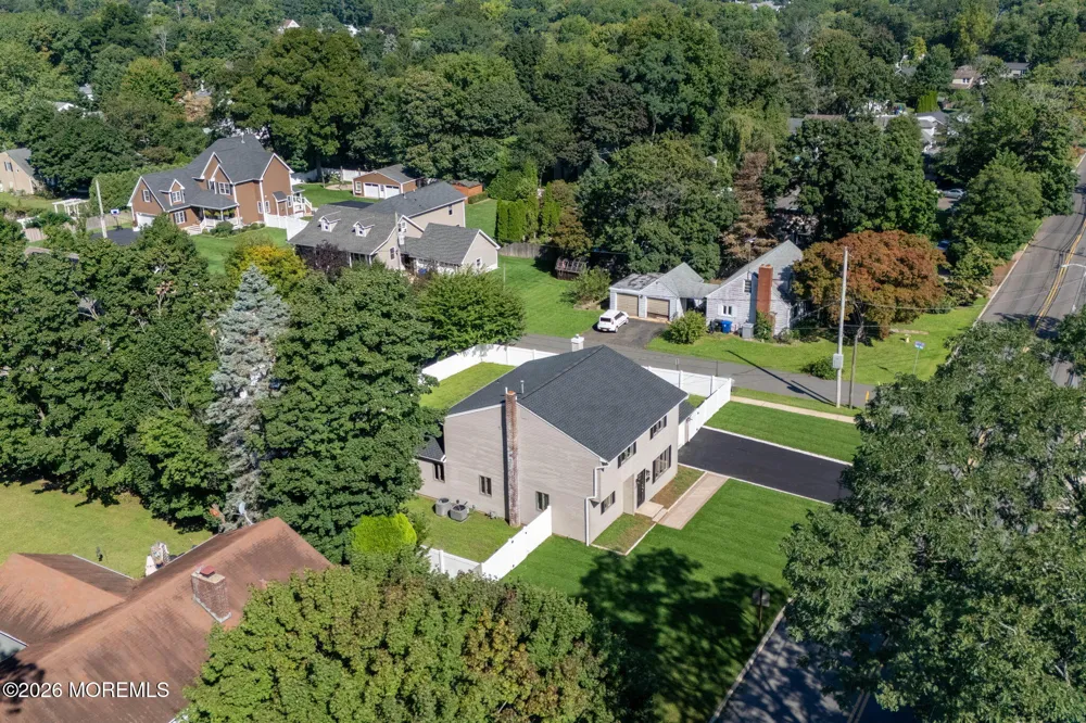 31 Hosford Avenue Leonardo, NJ 07737