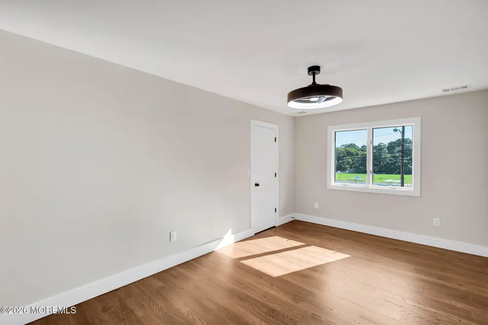31 Hosford Avenue Leonardo, NJ 07737