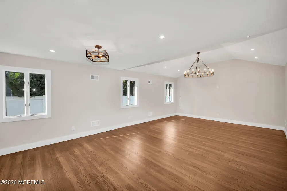 31 Hosford Avenue Leonardo, NJ 07737