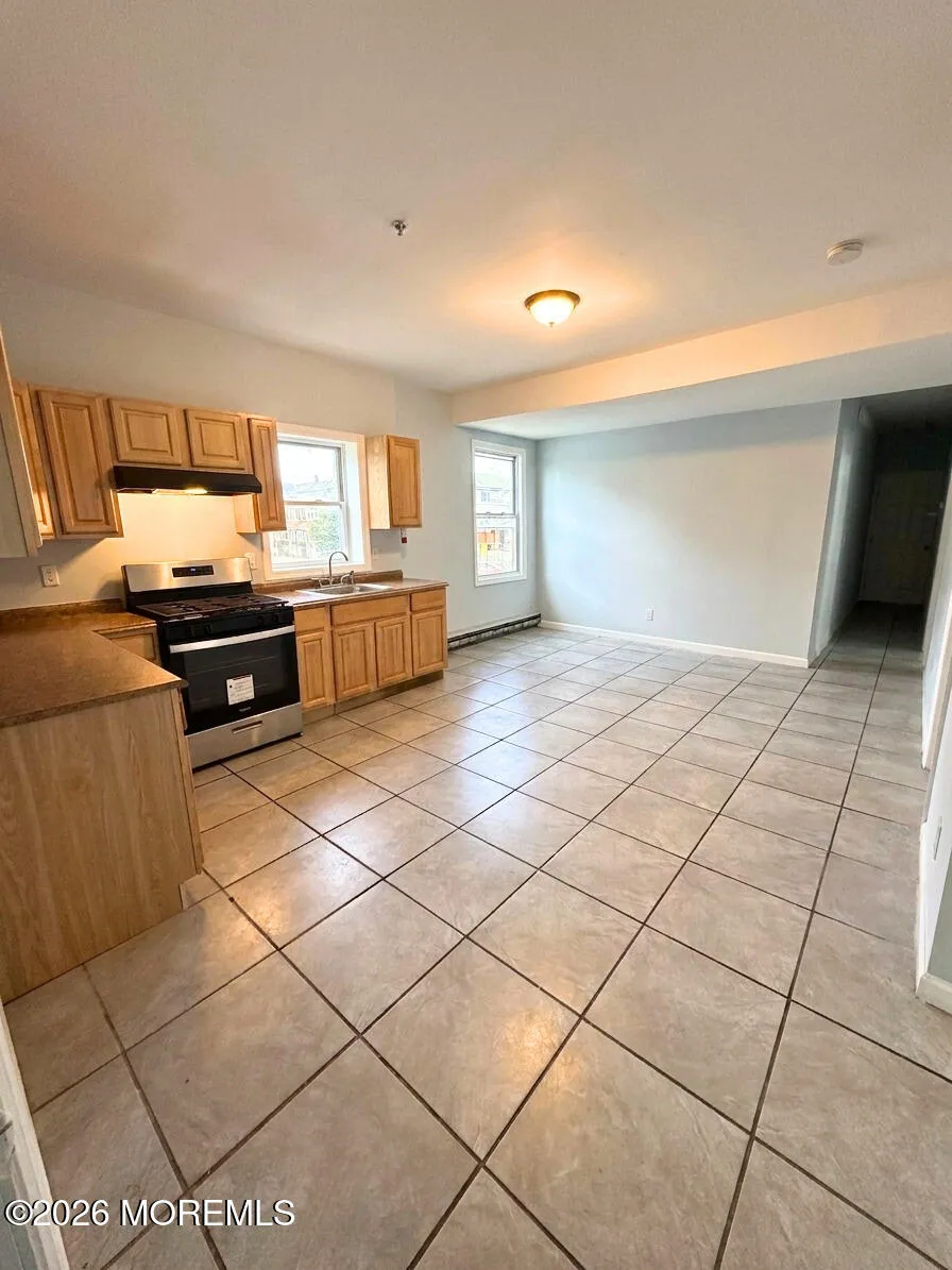 410412 1st Avenue #2 Elizabeth, NJ 07206