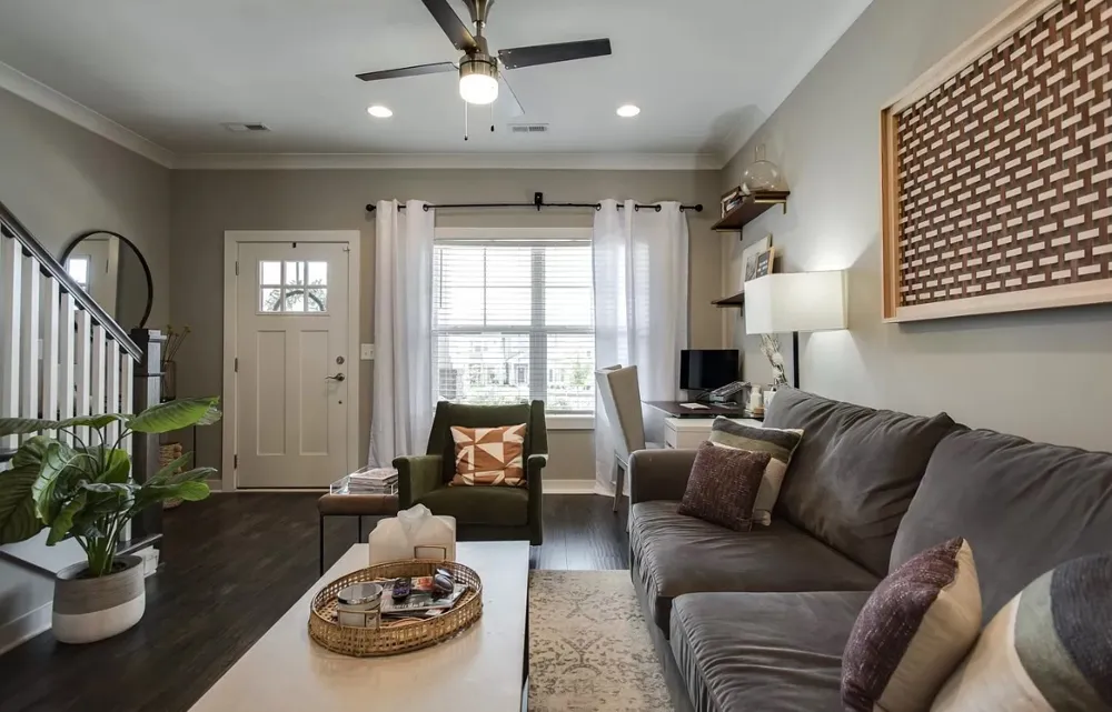 975 Ashland Place Dr Nashville, TN 37218