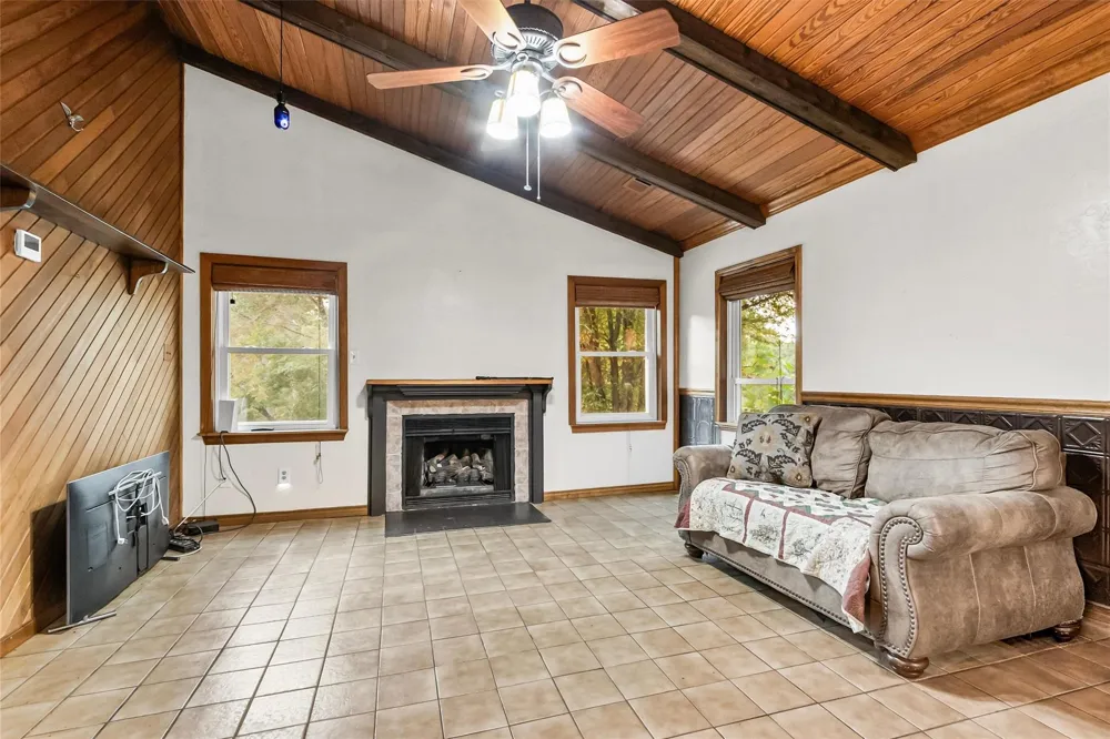 375 Private Road 6328 Jasper, TX 75951