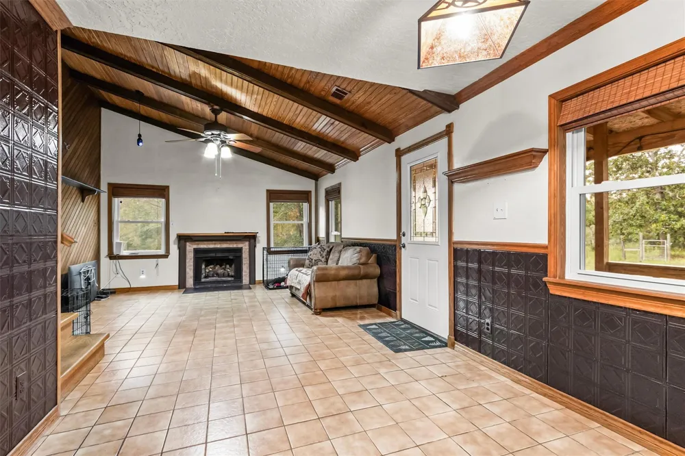375 Private Road 6328 Jasper, TX 75951