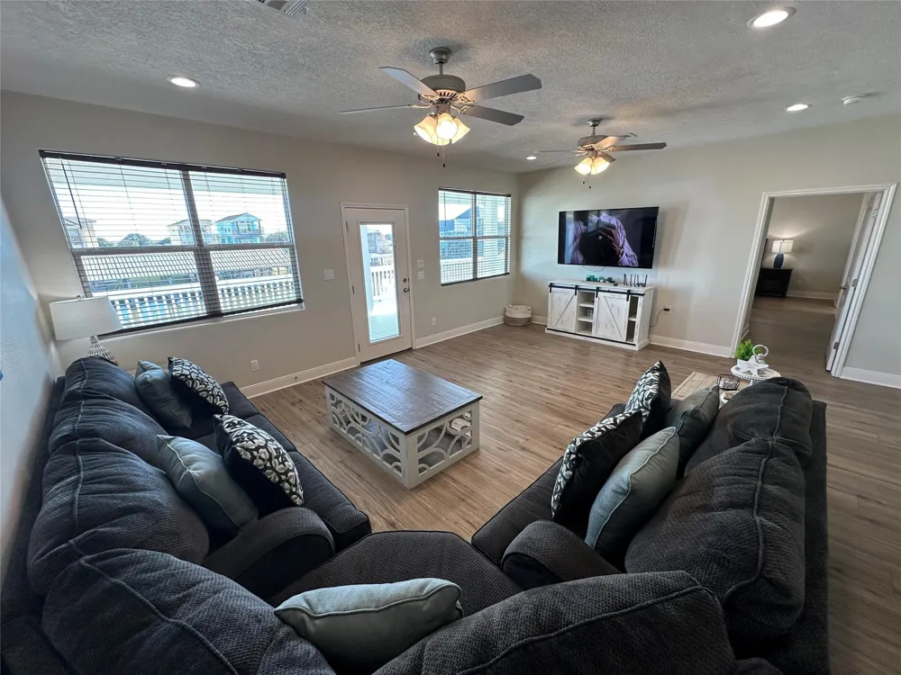2120 Laguna Harbor Cove Boulevard Port Bolivar, TX 77650