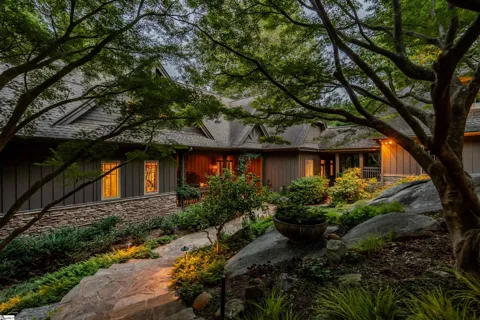 6 Eagle Rock Road