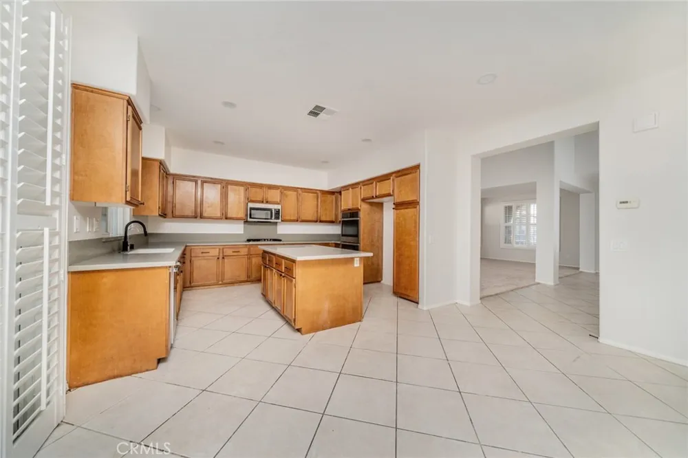 1833 Crane San Jacinto, CA 92583