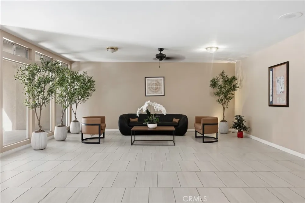 14141 Dickens #312 Sherman Oaks, CA 91423