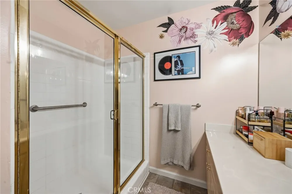 14141 Dickens #312 Sherman Oaks, CA 91423