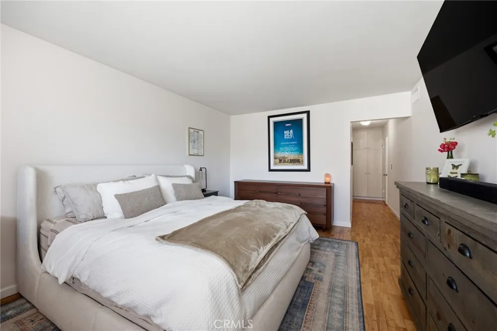 14141 Dickens #312 Sherman Oaks, CA 91423