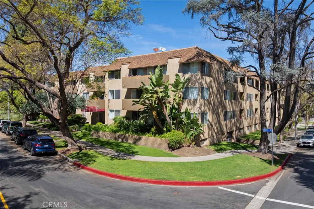14141 Dickens #312 Sherman Oaks, CA 91423