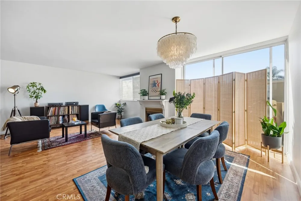 14141 Dickens #312 Sherman Oaks, CA 91423