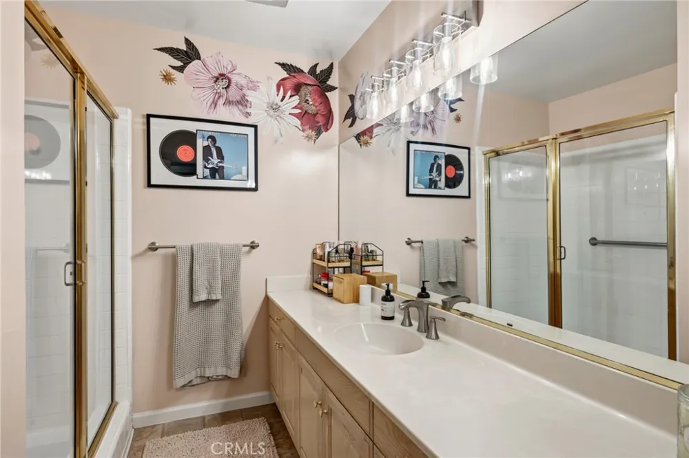 14141 Dickens #312 Sherman Oaks, CA 91423